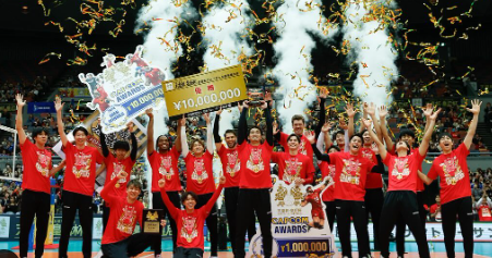 髙橋藍、天皇杯・皇后杯優勝＆MVP獲得！「最高のチーム」と感謝の投稿に反響続々！