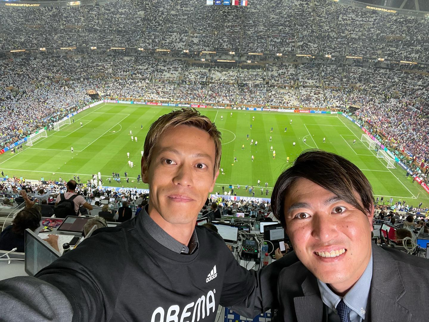 「お二人最高です🙌🔥」本田圭佑が寺川アナとの“名物コンビ”ショット 公開⚽️