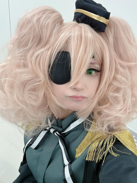 あの元モー娘。レジェンド、突然のコスプレ写真インスタ投稿「似てる似てないは受け付けておりませんwww」