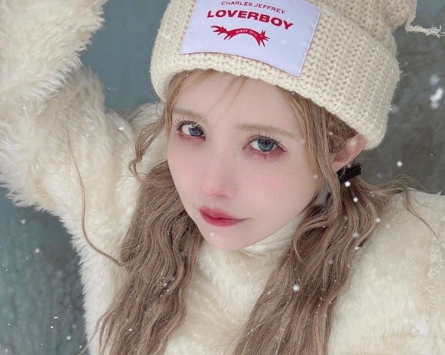 仙骨骨折の益若つばさ、来年の完全復帰に向け「もう少し充電します」