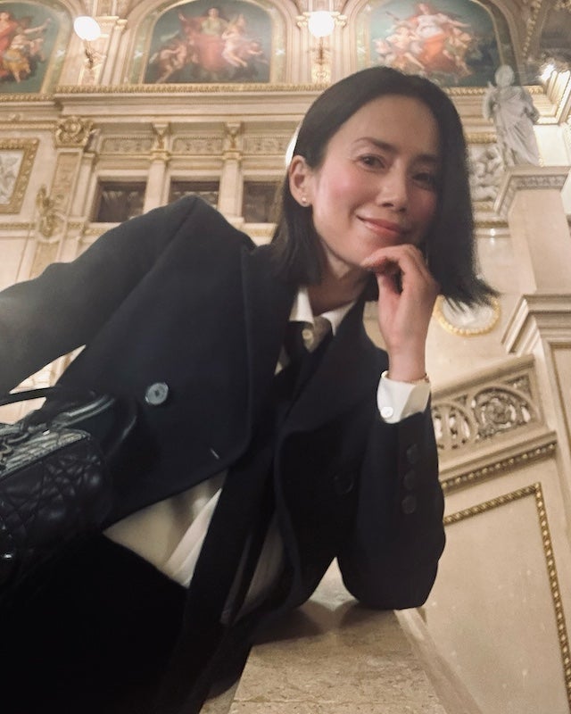中谷美紀がウィーン国立歌劇場でオペラ『フィガロの結婚』を鑑賞　高級感あふれるショットにファン「今日もお美しい」