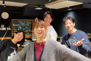 hitomi、東京オートサロン出演に意気込み「盛り上げていきまーす♪」