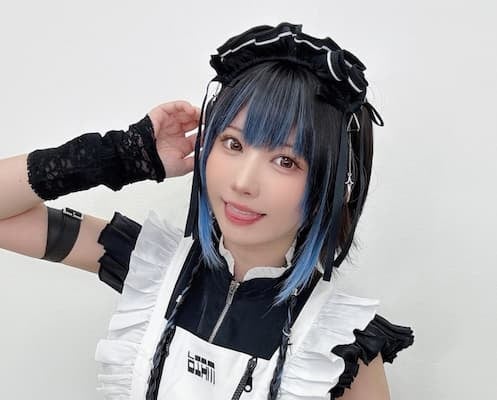 「コスプレしてTikTok投稿した」えなこが激カワ衣装でダンスを披露