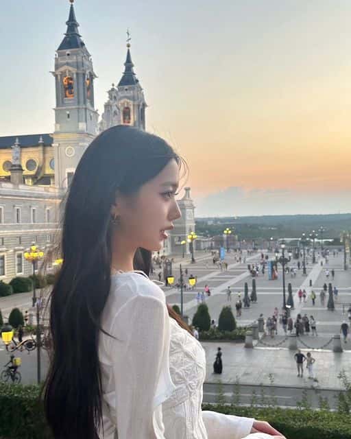 ウォニョンが美しすぎる横顔を披露✨💖