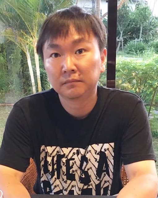 「腹立つ顔」かまいたち山内、8年前オフショットが話題