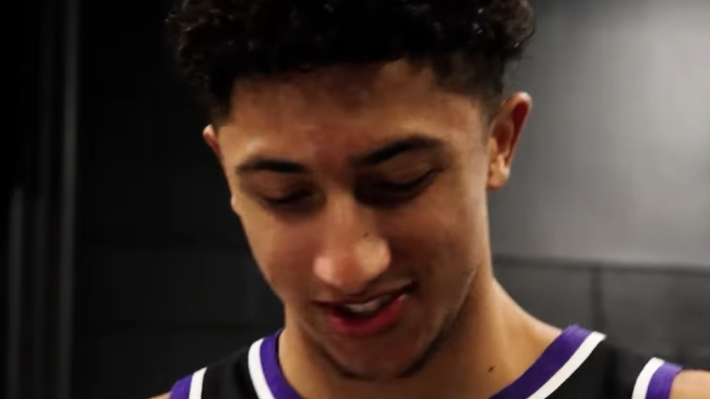 サクラメント・キングスが新ユニフォームを披露！“that new threads feeling”にファン熱狂！