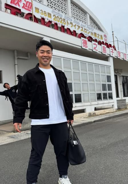 ソフトバンク近藤健介が自主トレ終了を報告し、キャンプ合流を予告！