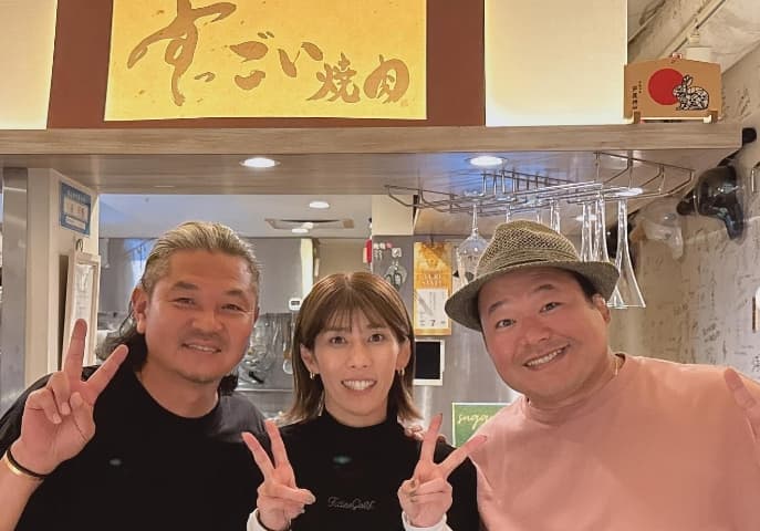 吉田沙保里　ゴルフ終わりに焼肉でお祝い！特製誕生日プレートに感激