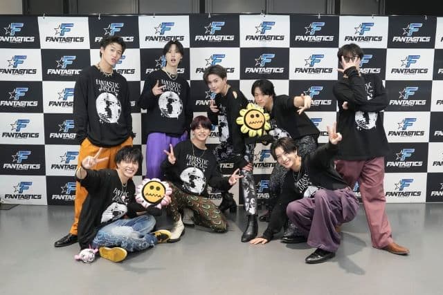 「ビジュ天才すぎて頭抱えた」FANTASTICS佐藤大樹、メンバーとの写真を公開し最高のライブ納めを報告！