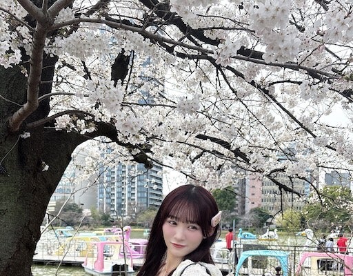 「桜との相性よすぎる😿」イコラブの音嶋莉沙がお花見ショットを公開し話題に