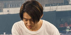 三宅健、「アザサイコン」オフショット公開でファン感涙