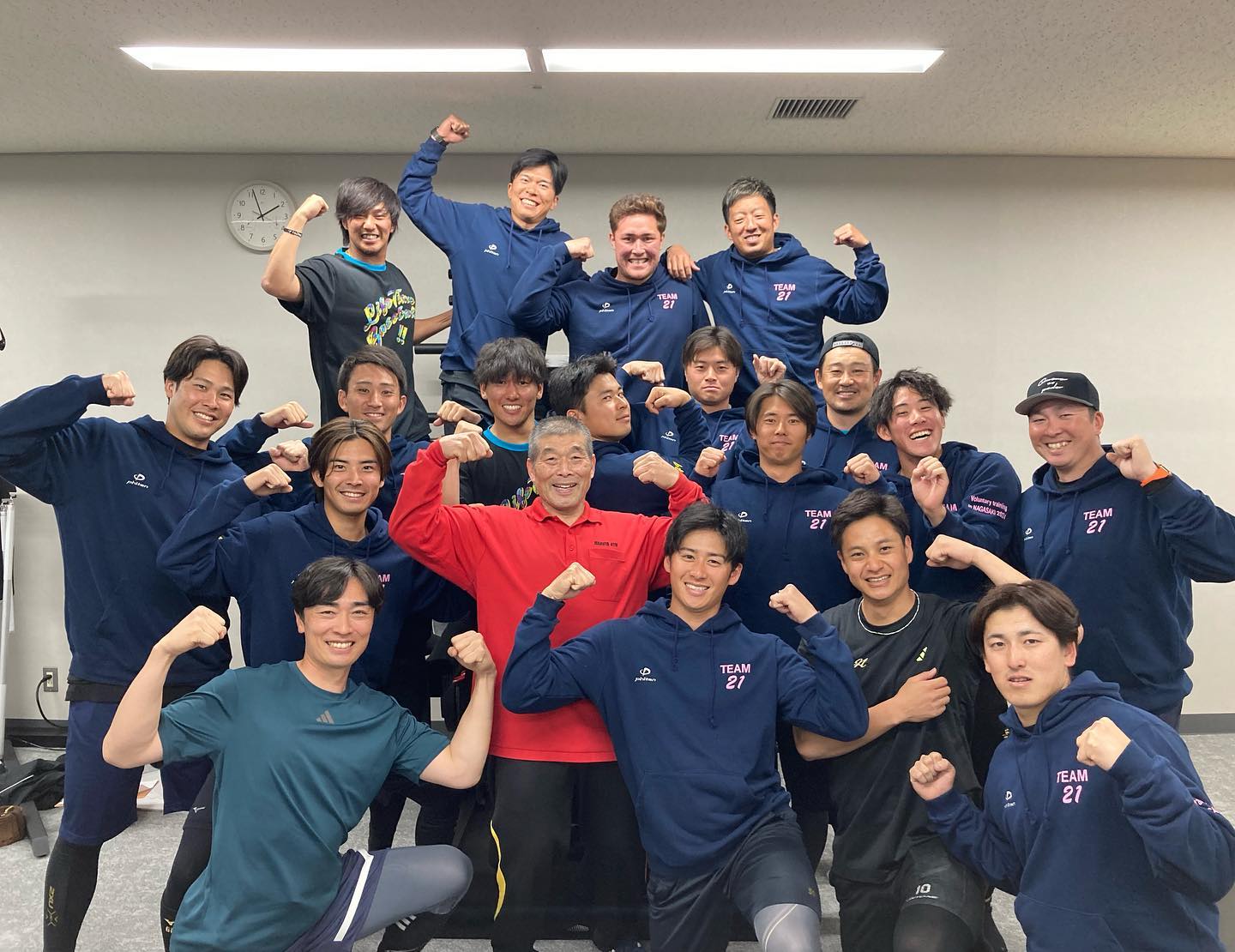 阪神・大竹耕太郎、自主トレ終了を報告⚾️豪華集合ショットを公開📸