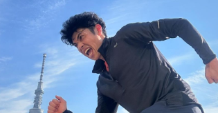 小島よしお、朝ラン20kmを達成！健康的なスタートにファンも感心