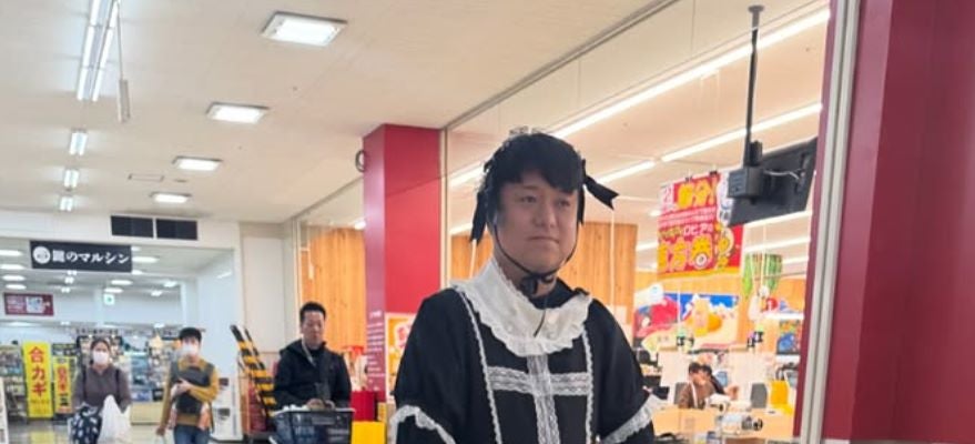 「まじでおもろすぎるw」東海オンエアゆめまる、まさかの格好でショッピング