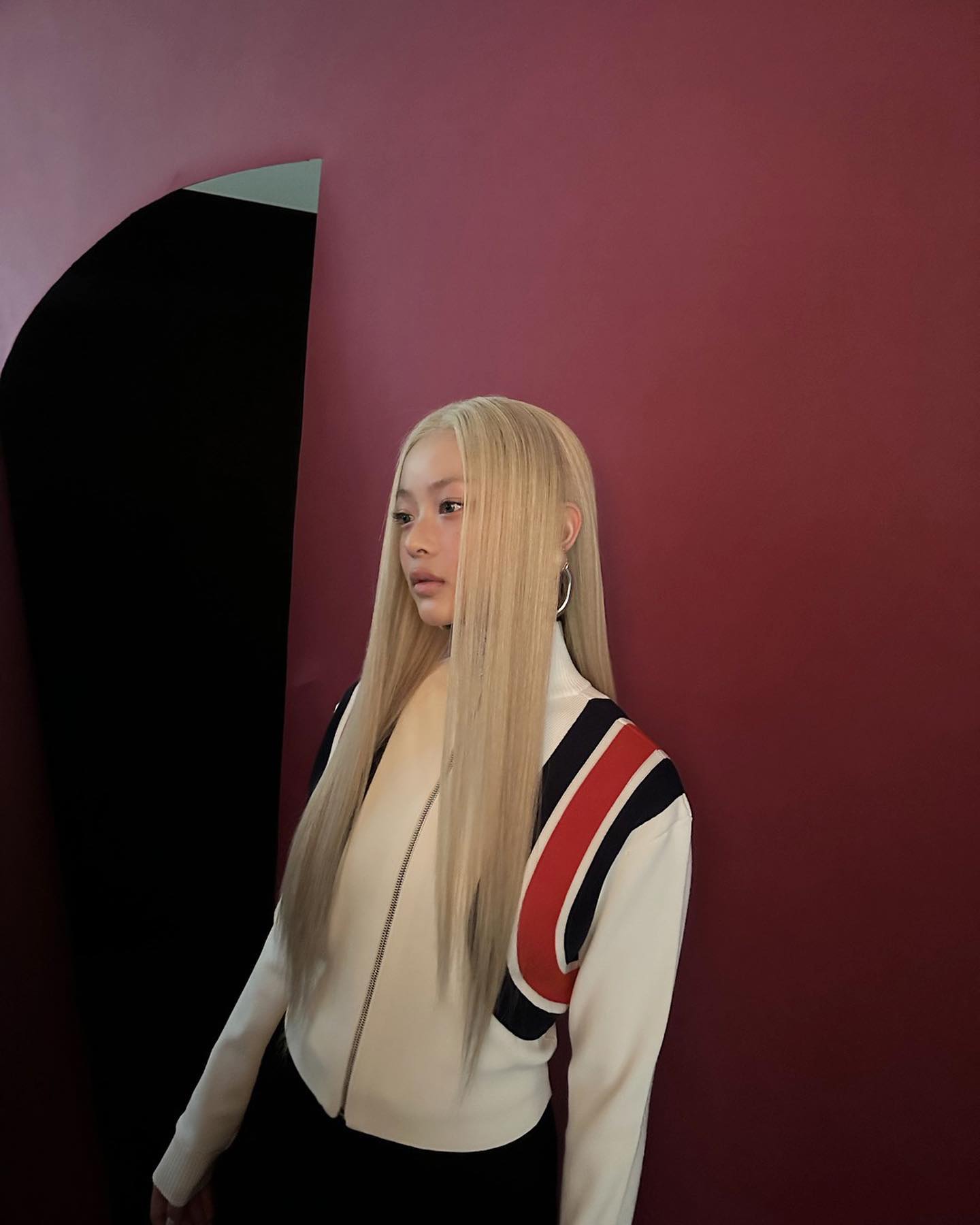 世界が注目する新人アイドル、NewJeansのハニが