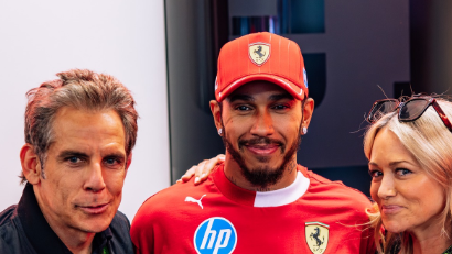 F1カナダGPで話題沸騰！ベン・スティラー夫妻がハミルトンと3ショット「フェラーリ感全開」