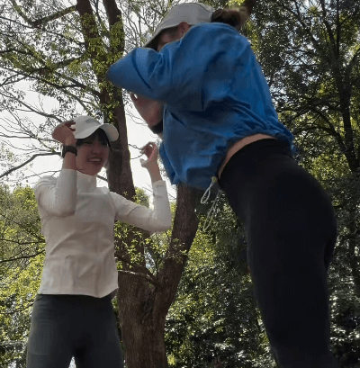 「可愛い大好きなお二人」ダブル美女トレーナーの高橋藍子＆星花、森林での”お戯れ・ムービー”が貴すぎると話題に「お元気でよろしい」