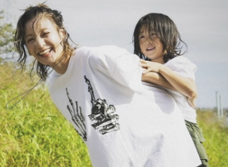 西山茉希、新たなリンクコーデ公開＆「家事エンス」に登場！