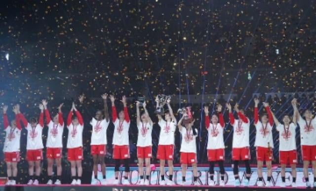 女子バスケ・宮澤夕貴、富士通レッドウェーブのキャプテンとして届けた最高の恩返し「誇りに思います」