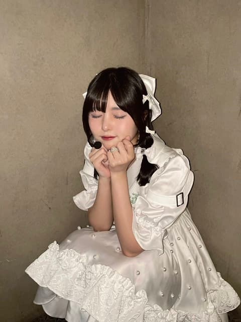 「お姫様かわいすぎるよー」美女アイドルが純白衣装でまさに”princess”な姿を披露！