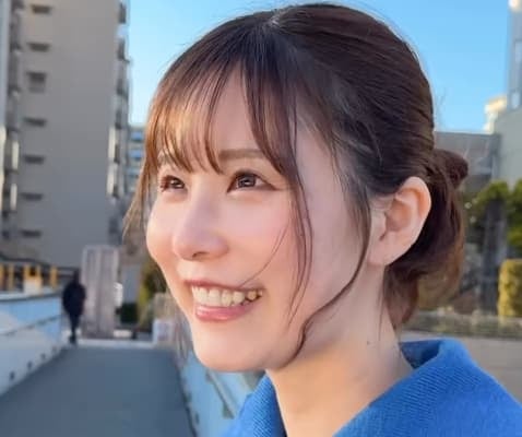 「透明感ありすぎ！」有村藍里、透き通る青空の下で透明感満載の笑顔を披露！