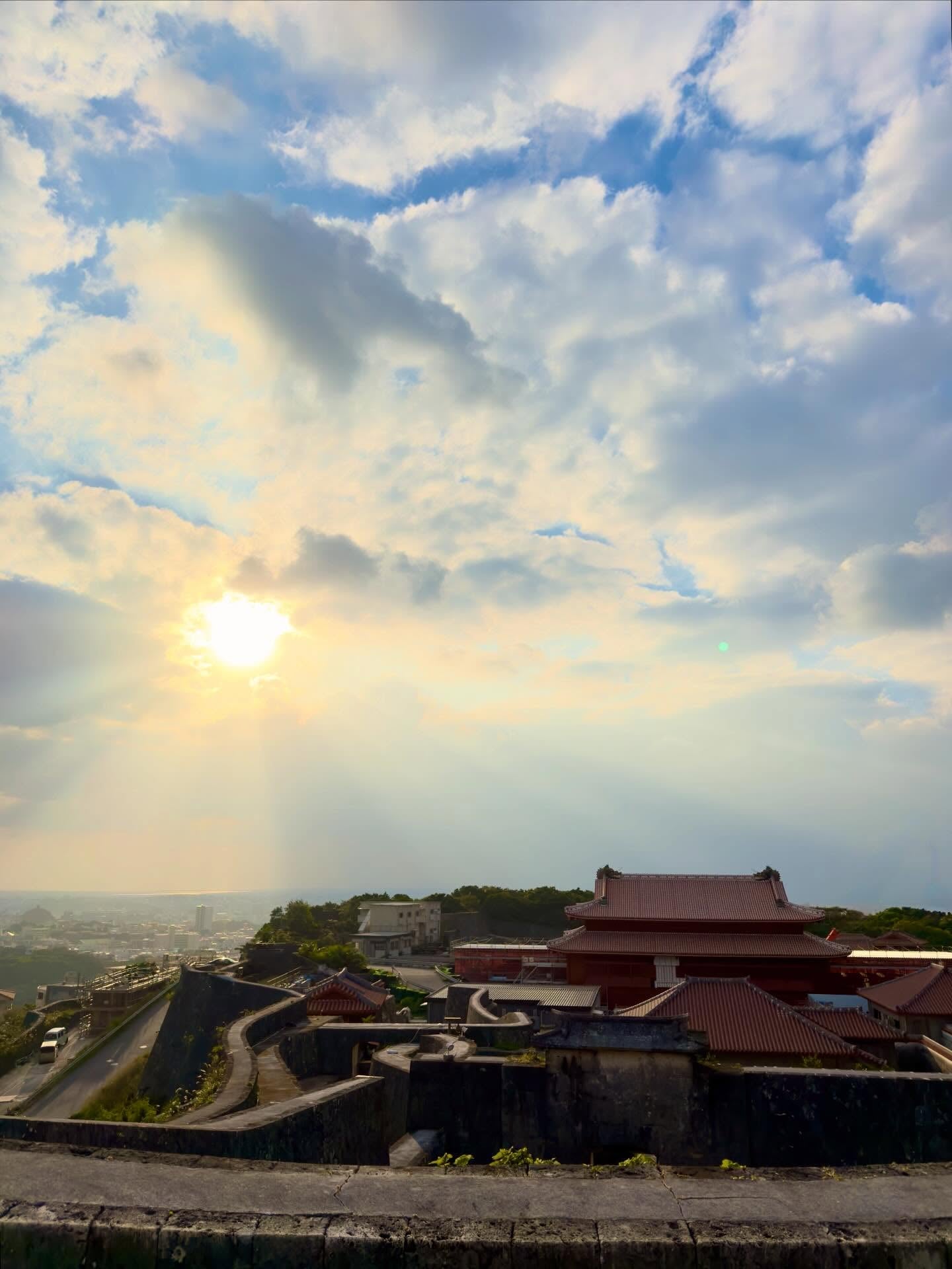 「願うばかりです」比嘉愛未が地元沖縄の首里城復元への思いを綴る