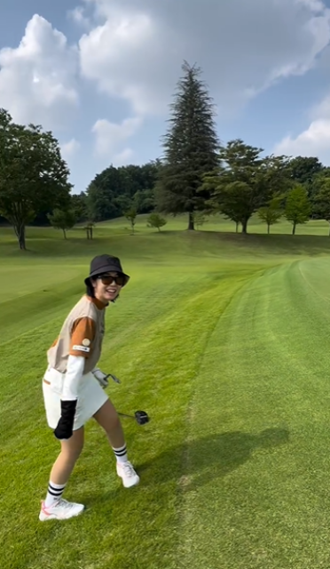 「打った瞬間に上手いと思いました！」美女プロフゴルファー、