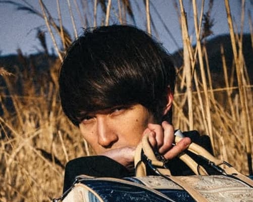 「富士山が似合う男！」SixTONES・ジェシー、富士山をバックにしたカッコ良すぎる写真をアップ！