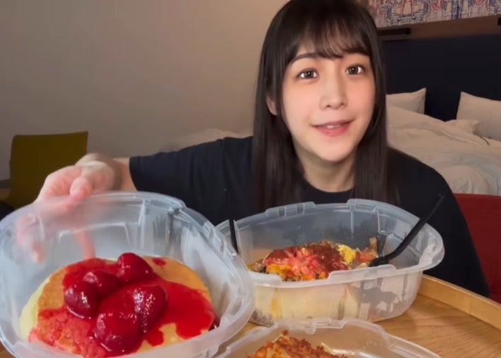 あの可愛すぎる女子プロレスラーが大食い動画を公開！寝起きからの「飯テロ」にファン驚愕