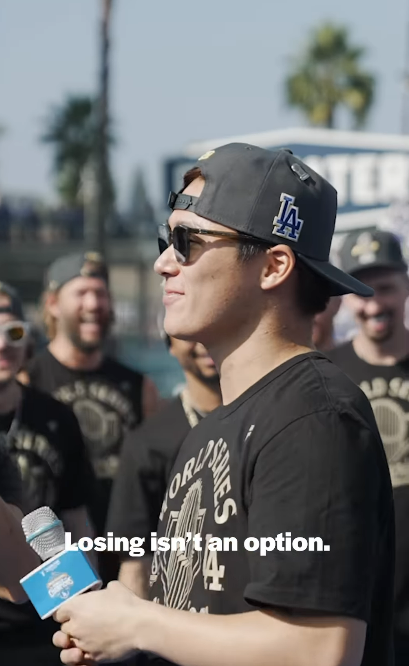 山本由伸、「言ってない名言」が本物に！“Losing isn’t an option”スピーチにファン熱狂