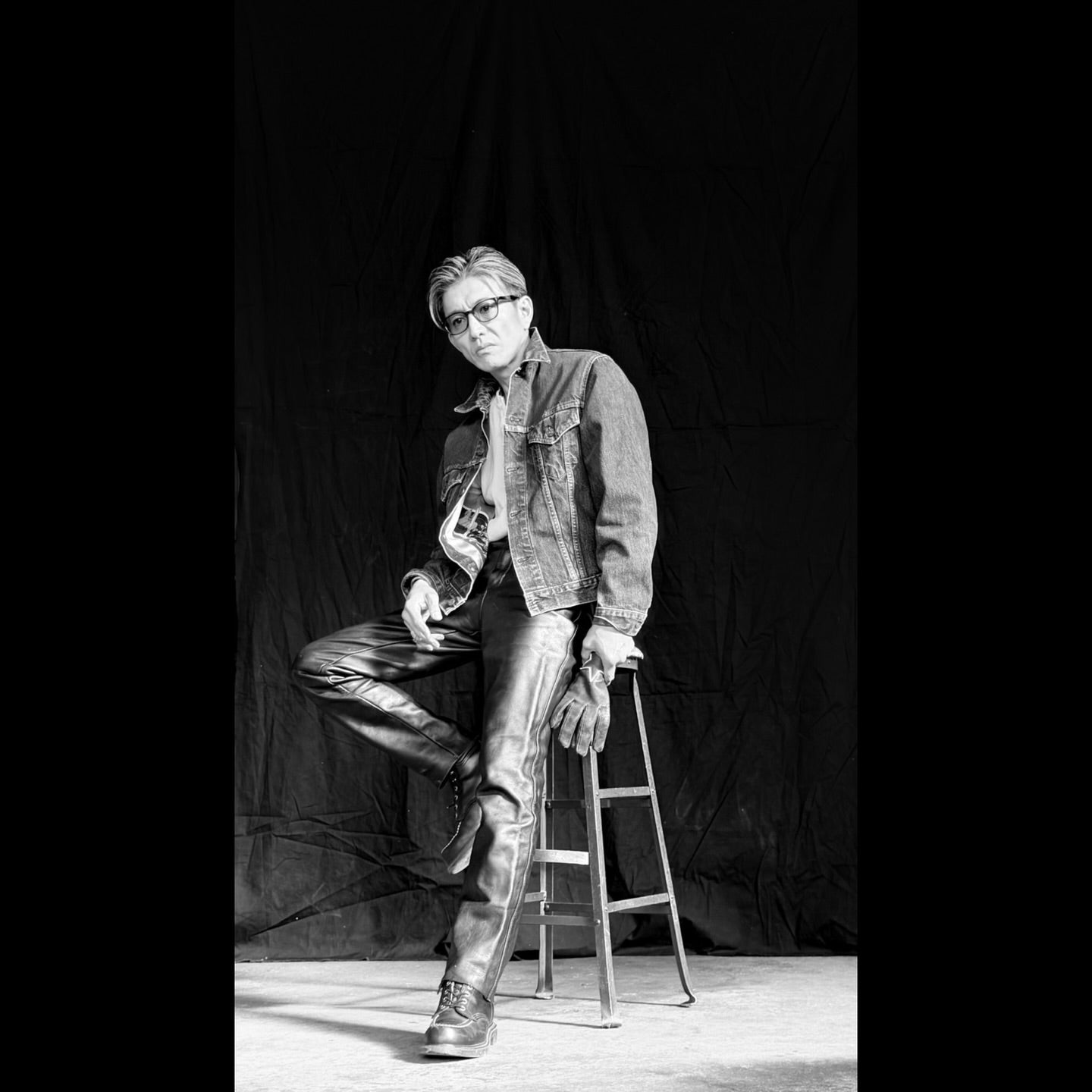 「次回の会報の撮影でした」木村拓哉、モノクロで魅せる圧巻の存在感