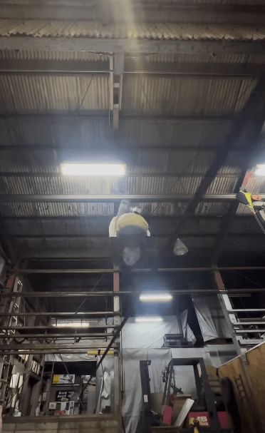 「すごすぎる…！」美女スラックライダー・竹部茉桜、空中大回転コンボを披露し”海外ニキ”まで駆けつける大反響！