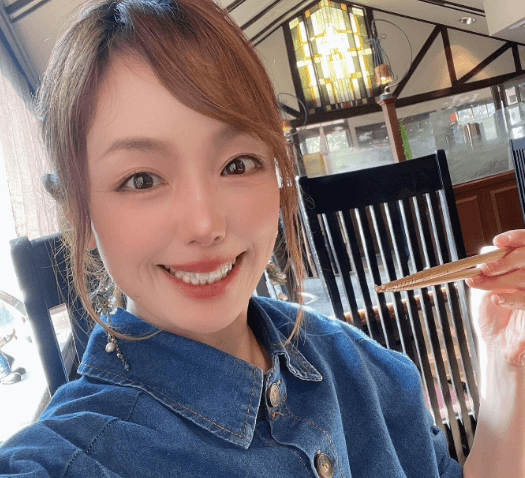 「天国すぎる空間…」旅するトライアスリート美女、癒し王国で見せた動物オンパレードフォト！ファンヒーリング状態「Wow 」