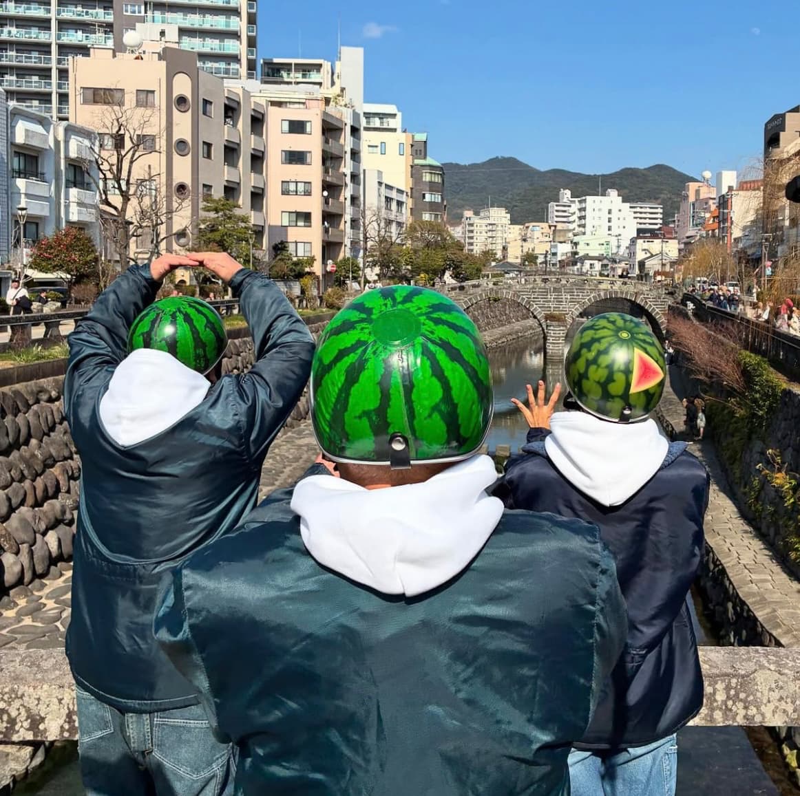 相武紗季、スイカヘルメット姿でのオフショットが話題に！「え。きゃわ♡」