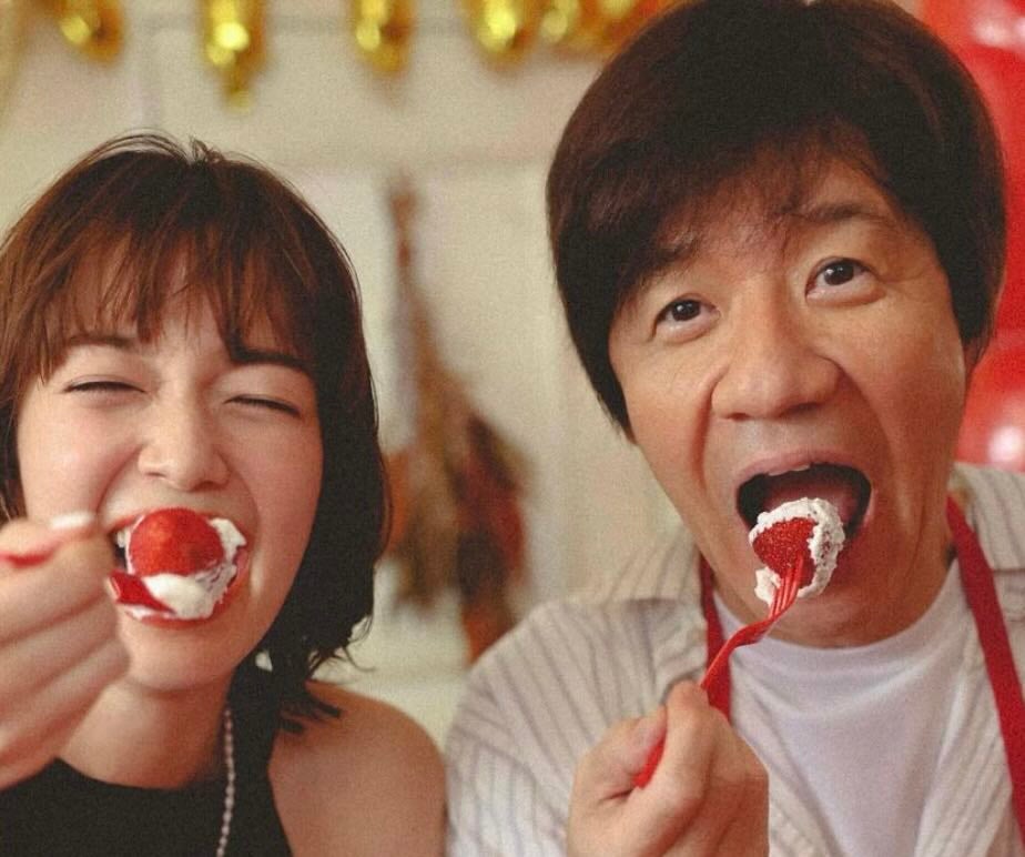 佐藤栞里 “還暦”を迎えた大物芸人との仲良し2Sを大公開