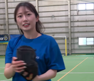 「可愛い、大好き」野球美女子、球速73kmの”爽快・ピッチングムービー”を公開！ファン歓喜「ボール笑」