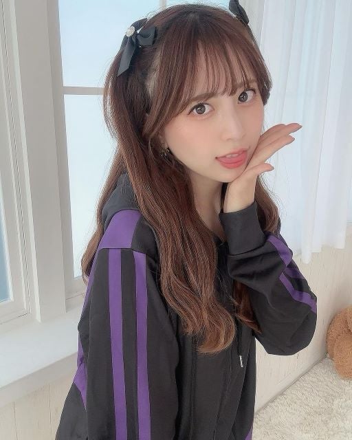 激カワモデル・竹内星菜「舌出し小悪魔」ショットにファンメロメロ⁉