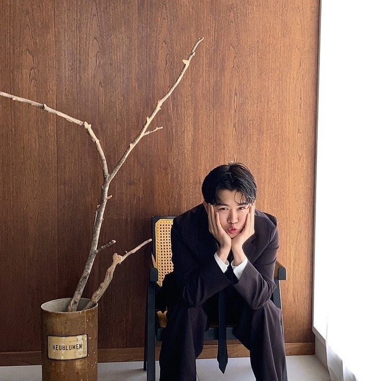 あの福くんもいよいよあと1ヶ月で20歳に！スーツ姿がかっこいいと話題に