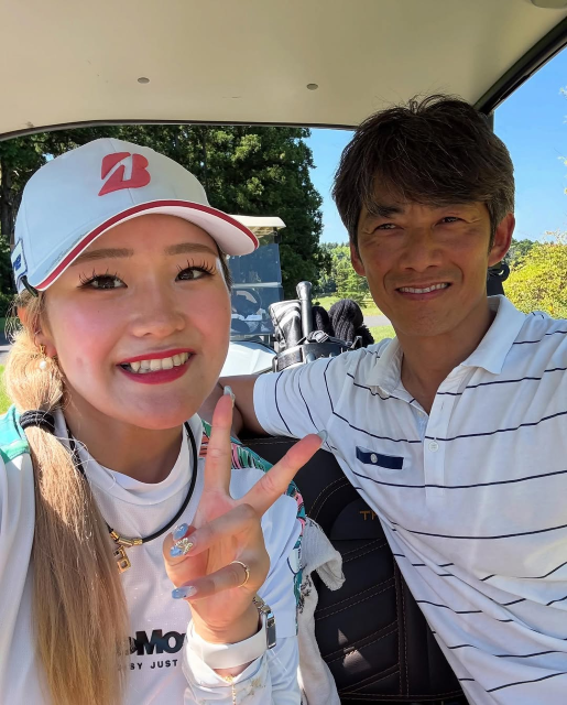 「◯◯さんとラウンド」女子ゴルフ・桑木志帆、あの"大物イケメン俳優"との羨ましすぎるツーショットが話題に！