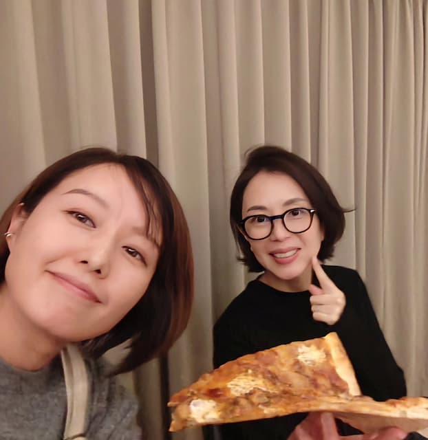 中村仁美、テレ朝のベテランアナウンサーと“年末ホームパーティ”開催！