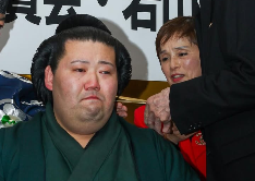 若山中、断髪式で晴れやかな門出！放駒部屋が感謝の想いを投稿！