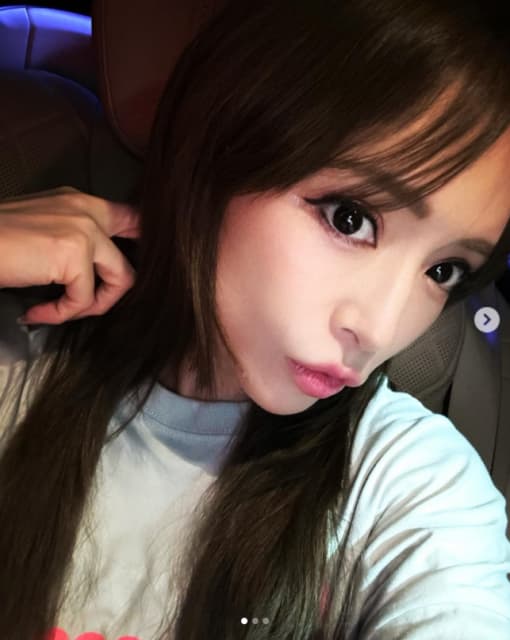 浜崎あゆみ「姫カット」披露「可愛すぎる」と話題に！