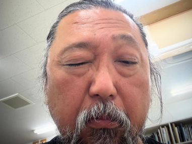 「今日も生きてました」村上隆、鍼灸院帰りの本音投稿に反響