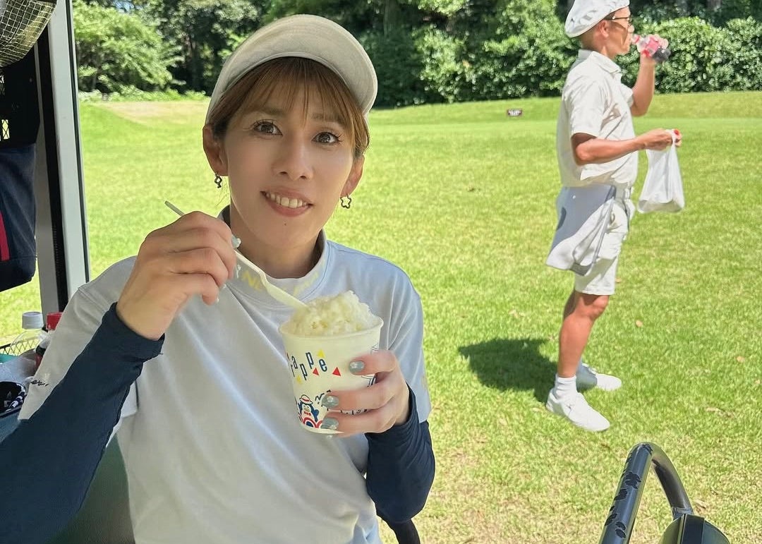 吉田沙保里の“かき氷ショット”がかわいすぎると話題「癒やしすぎ」「最高の笑顔」