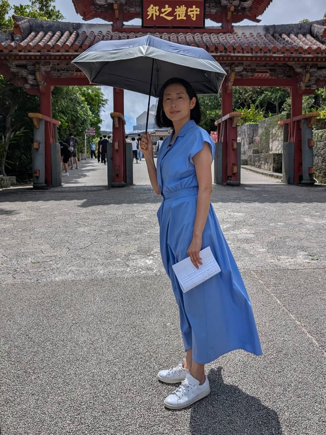 女優・木村多江、沖縄で日傘をさした自撮りを公開！「神々しいです・・・」