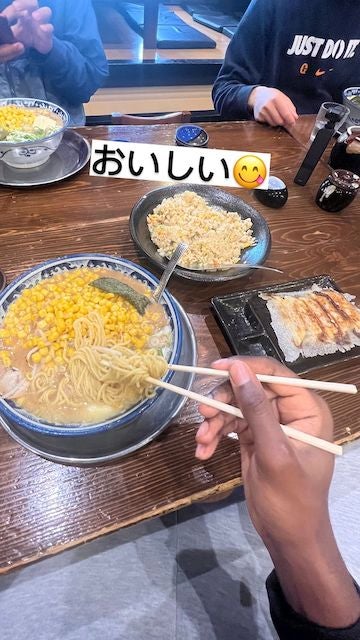 巨人・ティマが「監督賞」みそラーメンを堪能😋