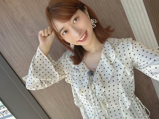 女子ゲーマー・倉持由香がはるらしいワンピースで自撮りを披露「今日は朝からとある番組ロケ！」