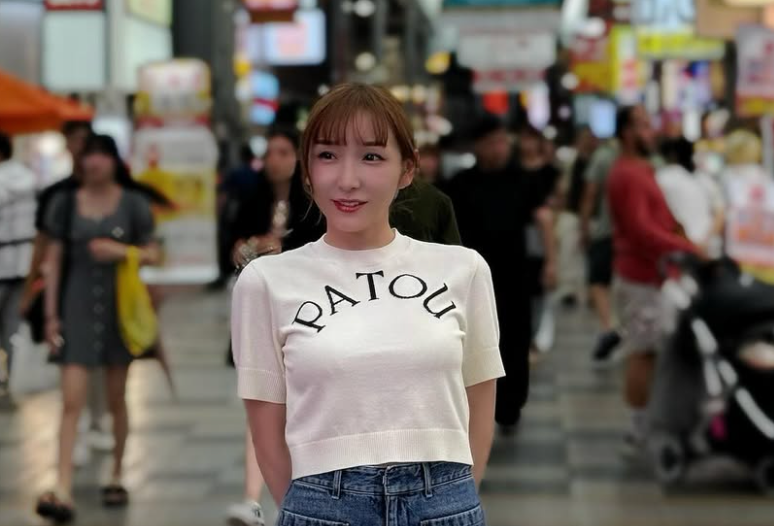 大阪なんばグランド花月出演！加護亜依、“あいぼん”らしい笑顔でコントを満喫