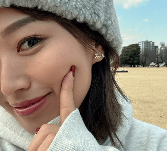 「こんな可愛い女子達はどこに居るの」テニス女子・宇野真彩、”トリプル美女3S＆Tennisピアス”の披露にファン熱視線！