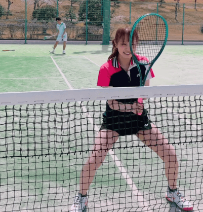 テニス美女子、ソフトテニスを離れたワケとカムバックの秘話をムービーで明かす！「人生楽しんだモン勝ちですッ」